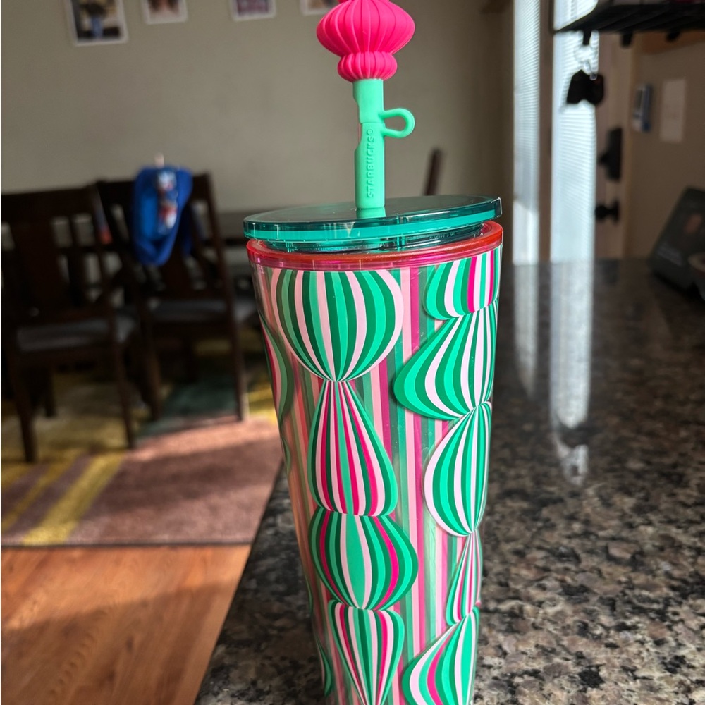 Starbucks cup with straw topper
